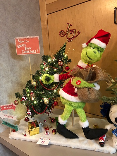 Holiday Decorating Contest